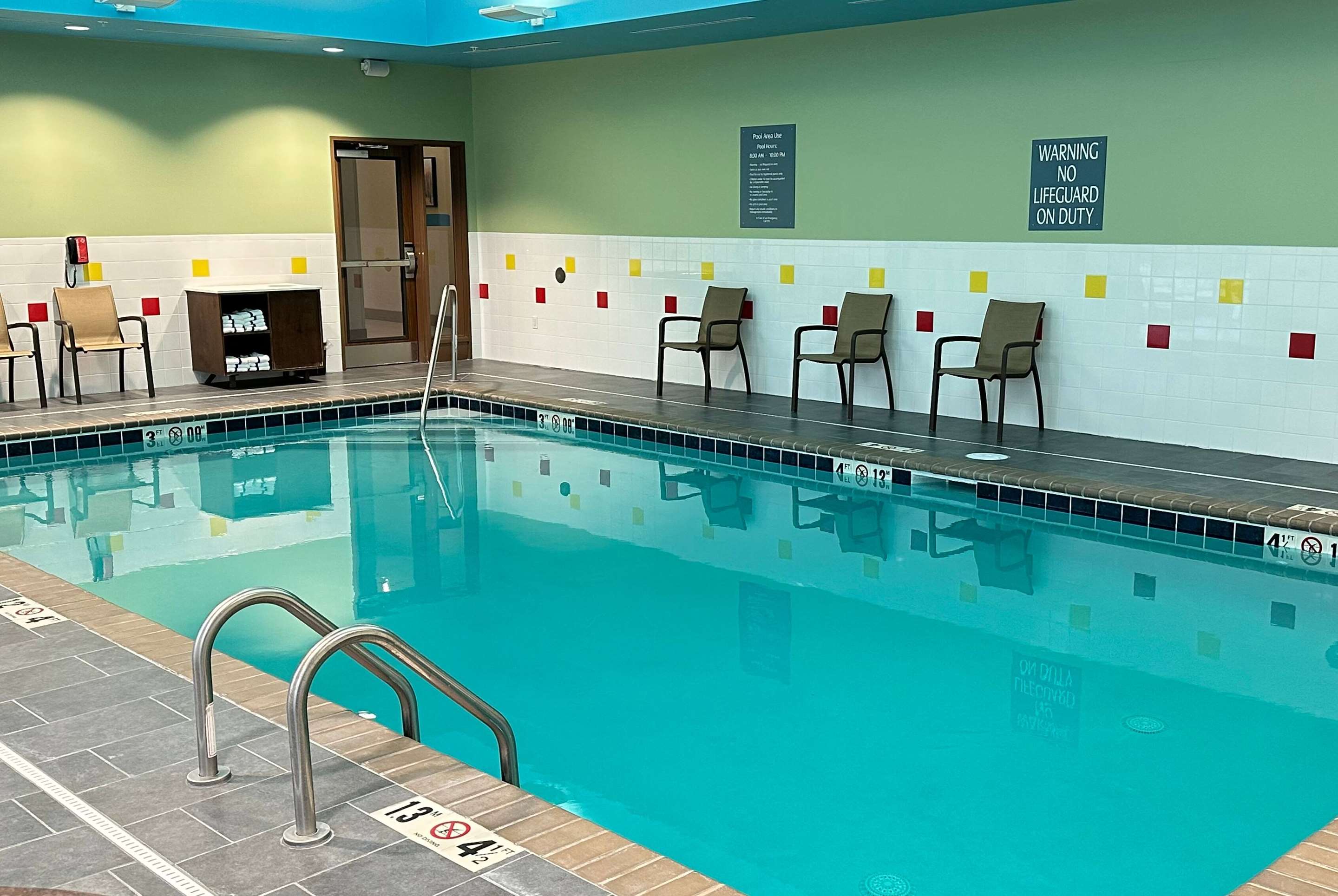 Pool - indoor