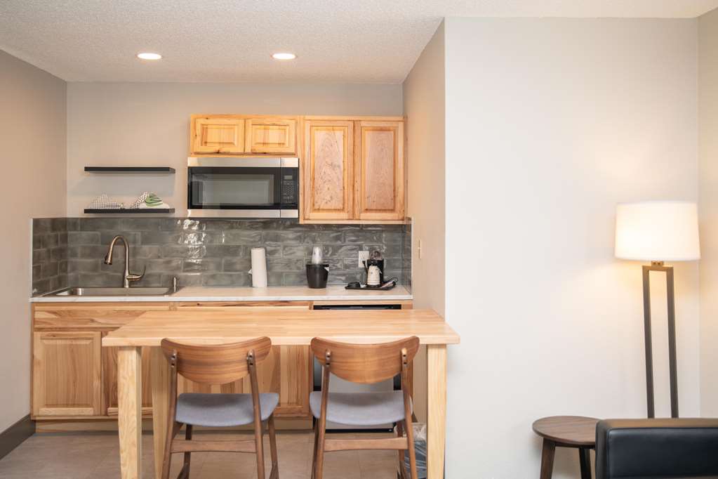 SureStay Plus by Best Western Montrose-guestroom-Guest Room,Guest Room Amenity,Kitchen/Kitchenette,Suite,On-Site.jpg