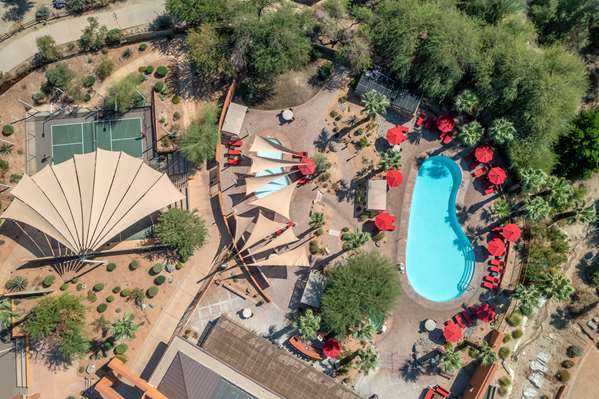 Exterior view - Hilton Grand Vacations Club Palm Desert Resort