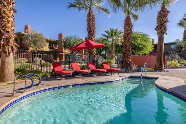 Pool - Hilton Grand Vacations Club Palm Desert Resort