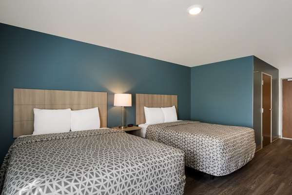 Suite - WoodSpring Suites Airport Grand Rapids