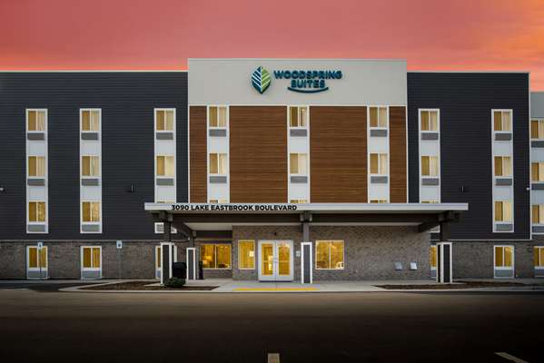 Exterior view - WoodSpring Suites Airport Grand Rapids