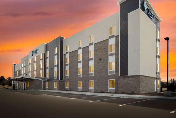 Exterior view - WoodSpring Suites Airport Grand Rapids