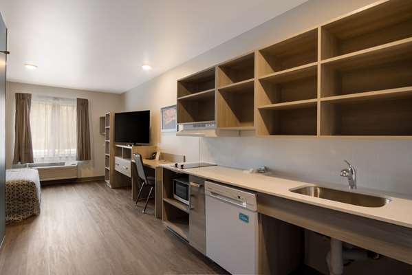 Suite - WoodSpring Suites Airport Grand Rapids