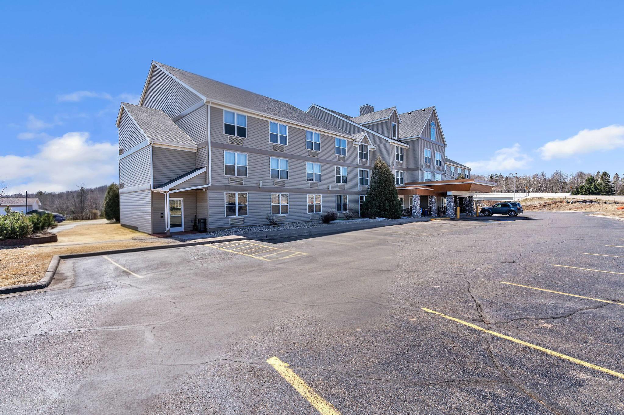 Hotel exterior | Duluth Inn & Suites Near Spirit Mountain