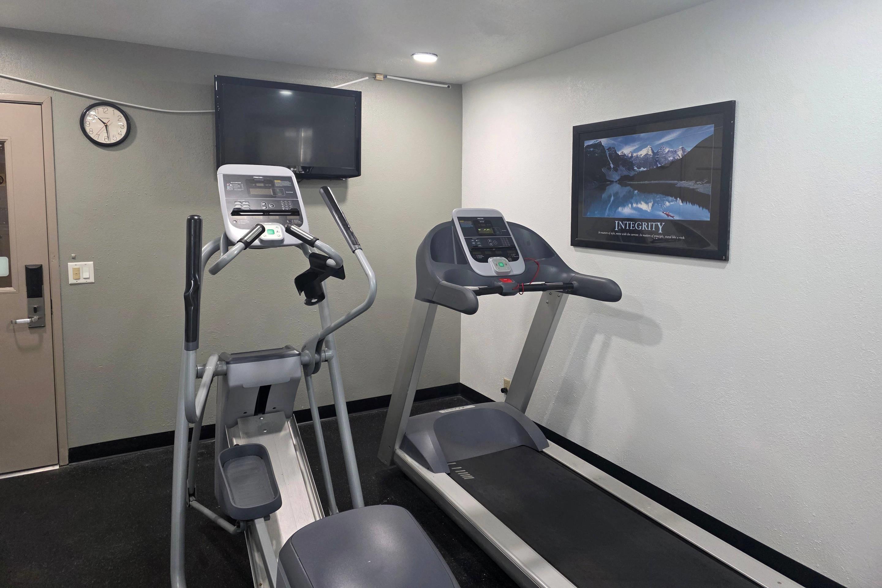 Fitness center | Duluth Inn & Suites Near Spirit Mountain