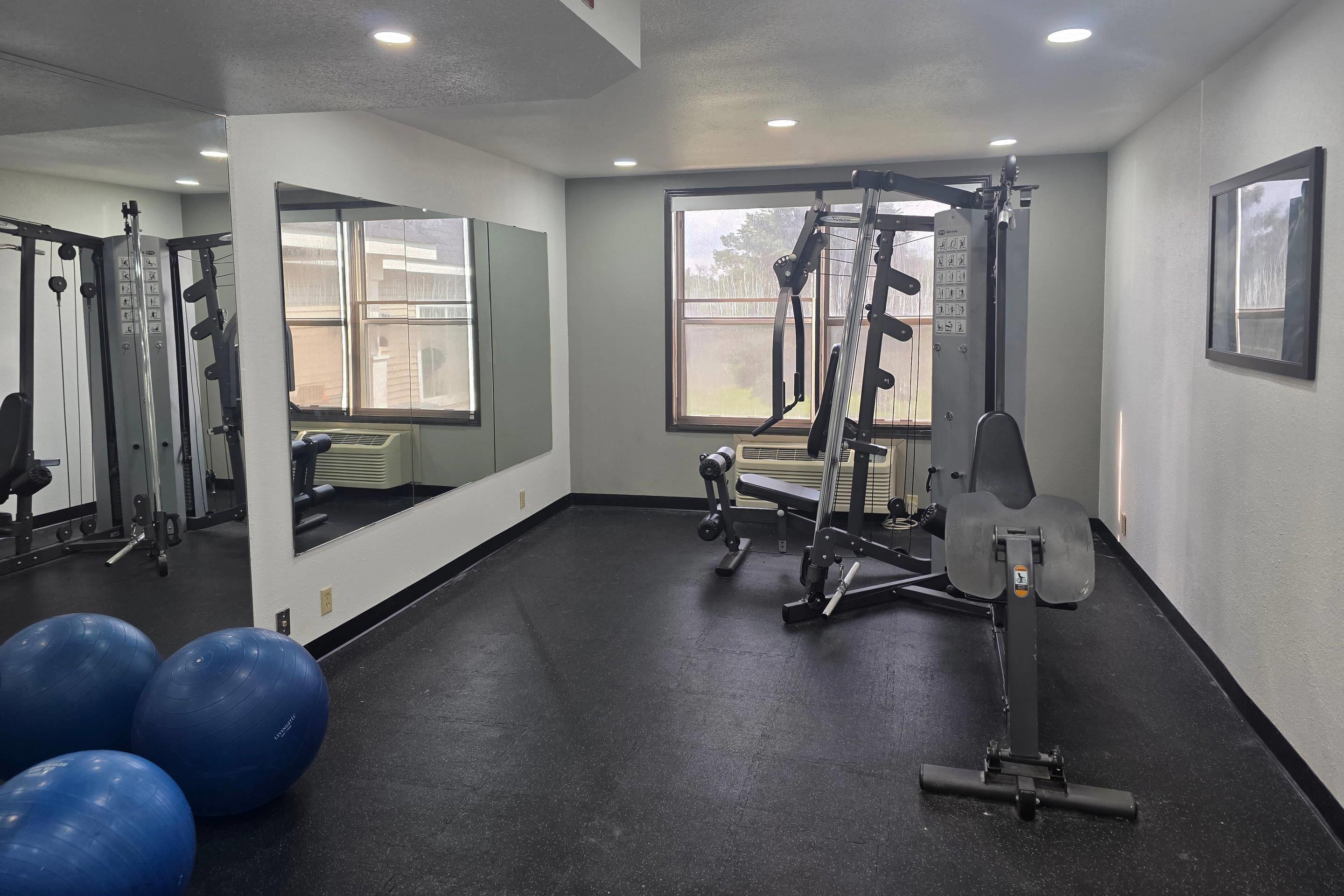 Fitness center | Duluth Inn & Suites Near Spirit Mountain