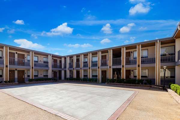 Exterior view - Signature Inn Galleria Houston