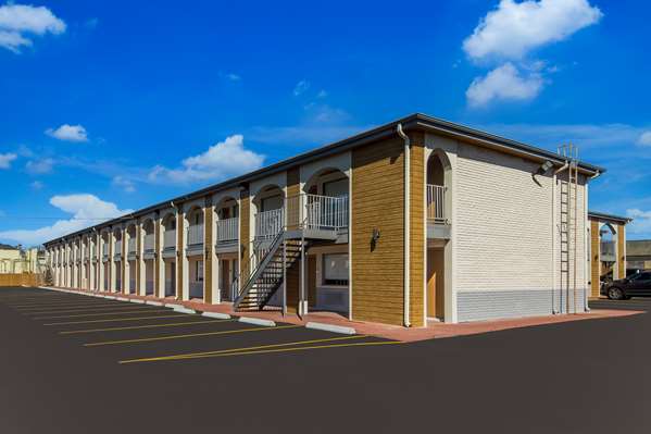 Exterior view - Signature Inn Galleria Houston