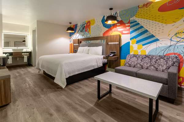  - Signature Inn Galleria Houston