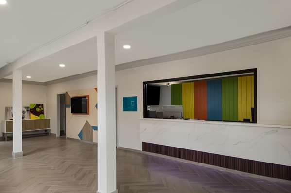  - Signature Inn Galleria Houston