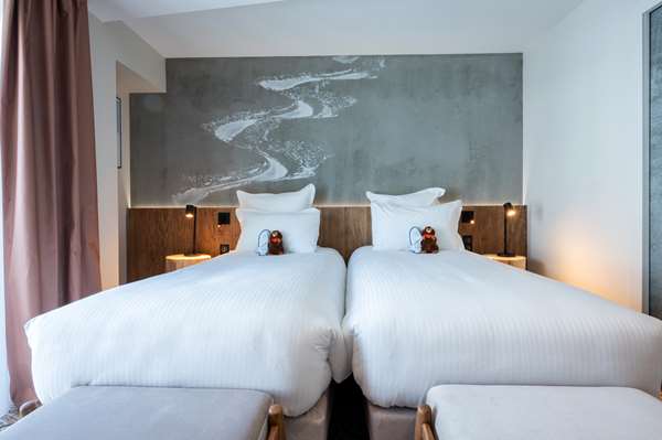 VOULEZVOUS HOTEL - Photo 10