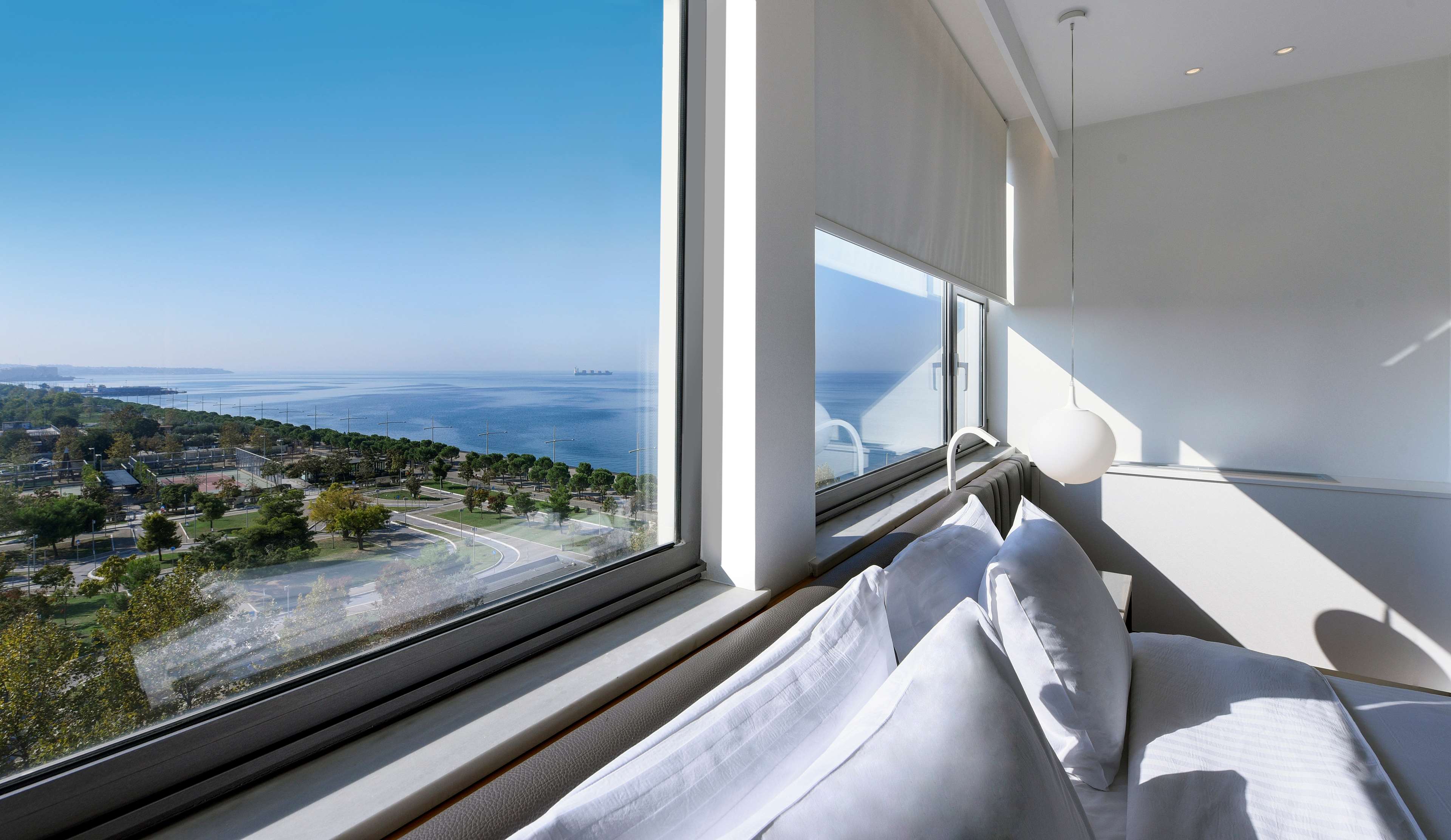 Makedonia Palace - Tap to explore photos