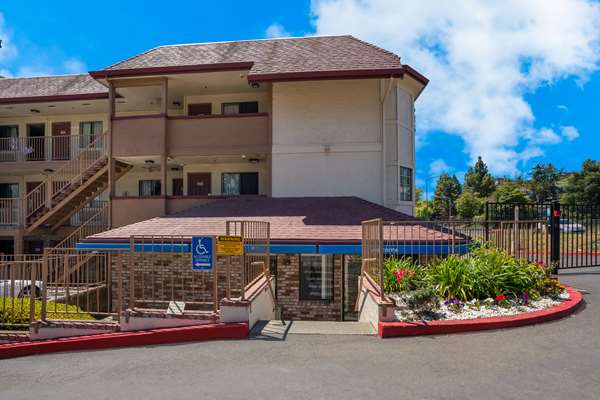 Exterior view - Econo Lodge Vallejo - I-80, Exit 32