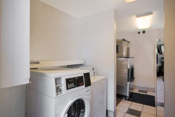 Amenities - Econo Lodge Vallejo - I-80, Exit 32