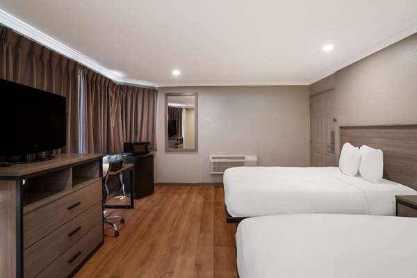  - Econo Lodge Vallejo - I-80, Exit 32