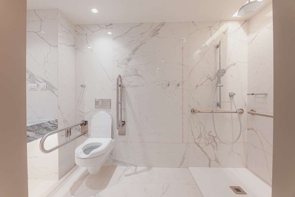 Legacy Hotel Cascais, Curio Collection by Hilton - Tap to explore photos