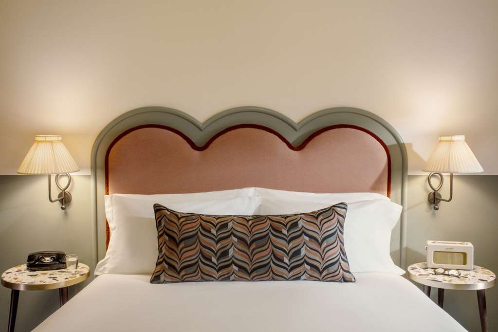 Guest photo