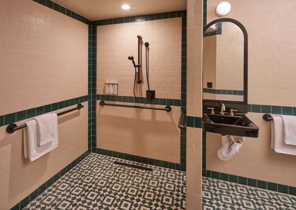  - Balfour Hotel Miami Beach