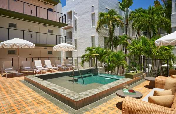 Pool - Balfour Hotel Miami Beach