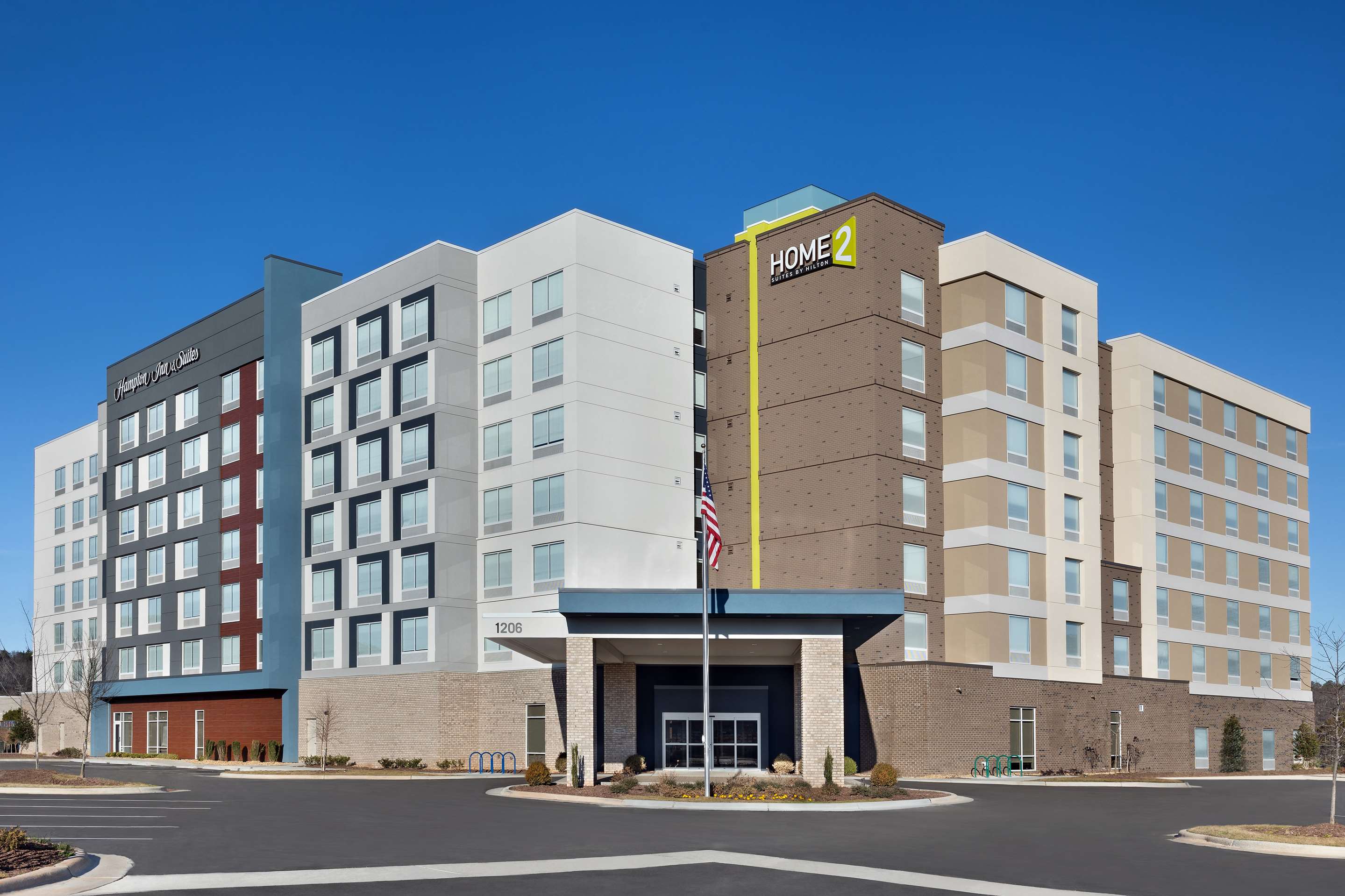 Exterior | Hampton Inn & Suites Durham University Medical Center