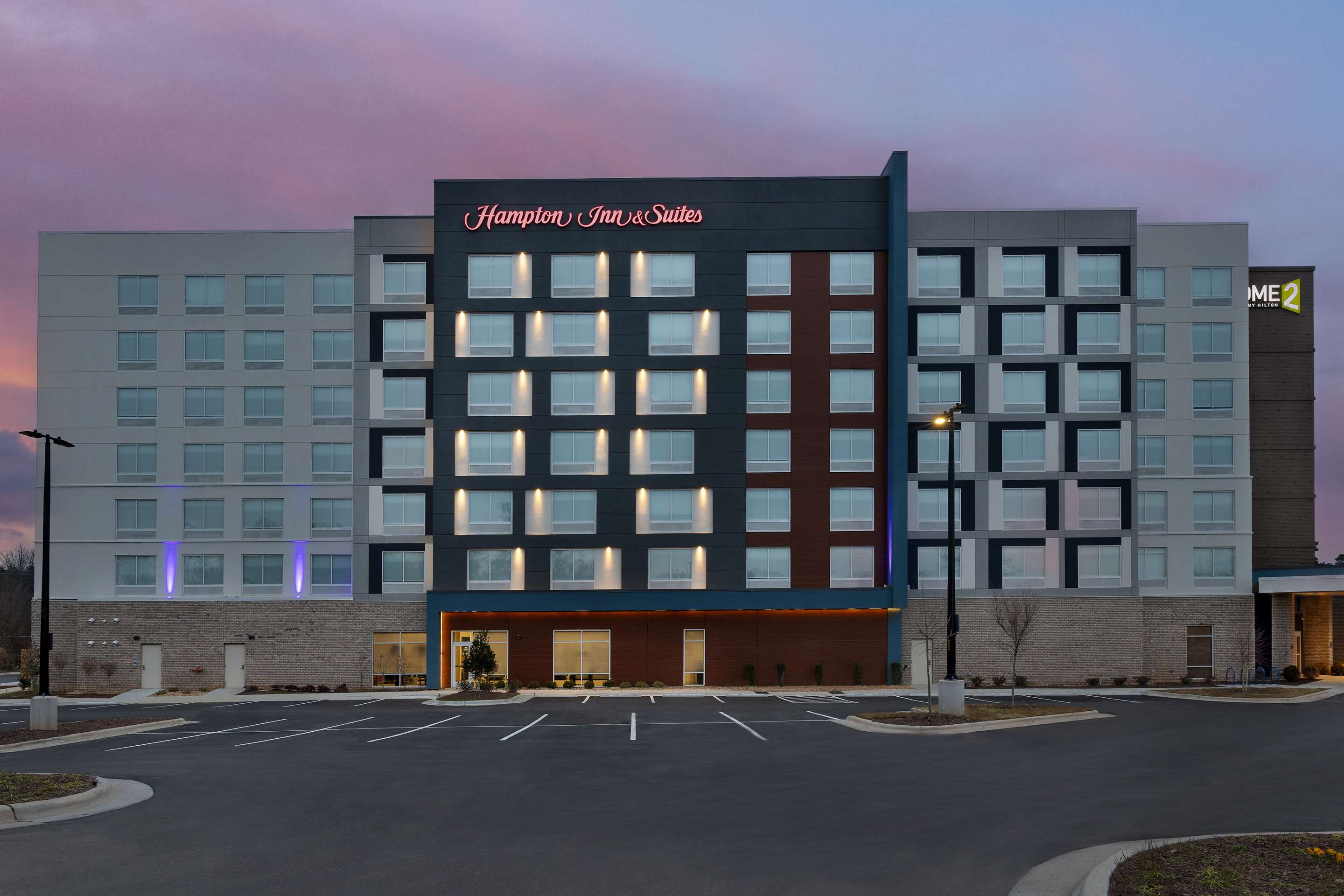 Exterior | Hampton Inn & Suites Durham University Medical Center