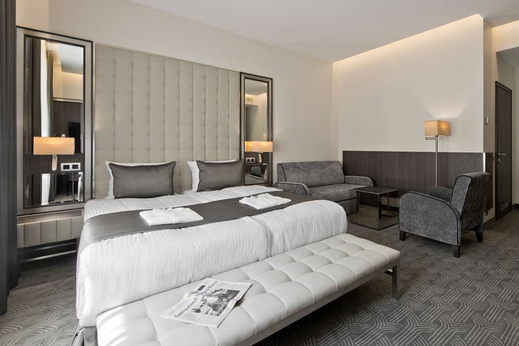 CONGRESS AVENUE HOTEL-guestroom-Guest Room,On-Site.jpg
