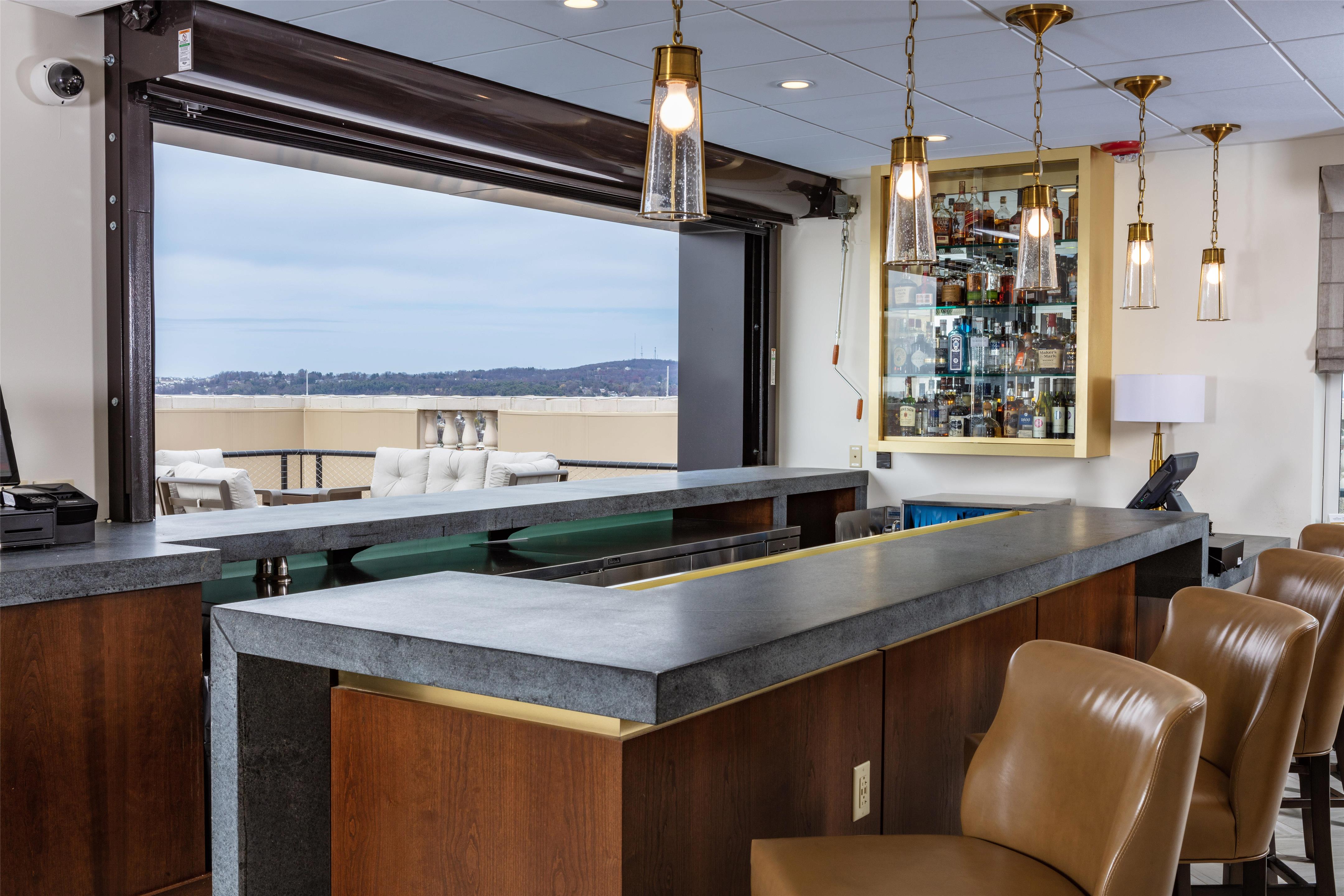 BarLounge | The Yorktowne Hotel, Tapestry Collection by Hilton
