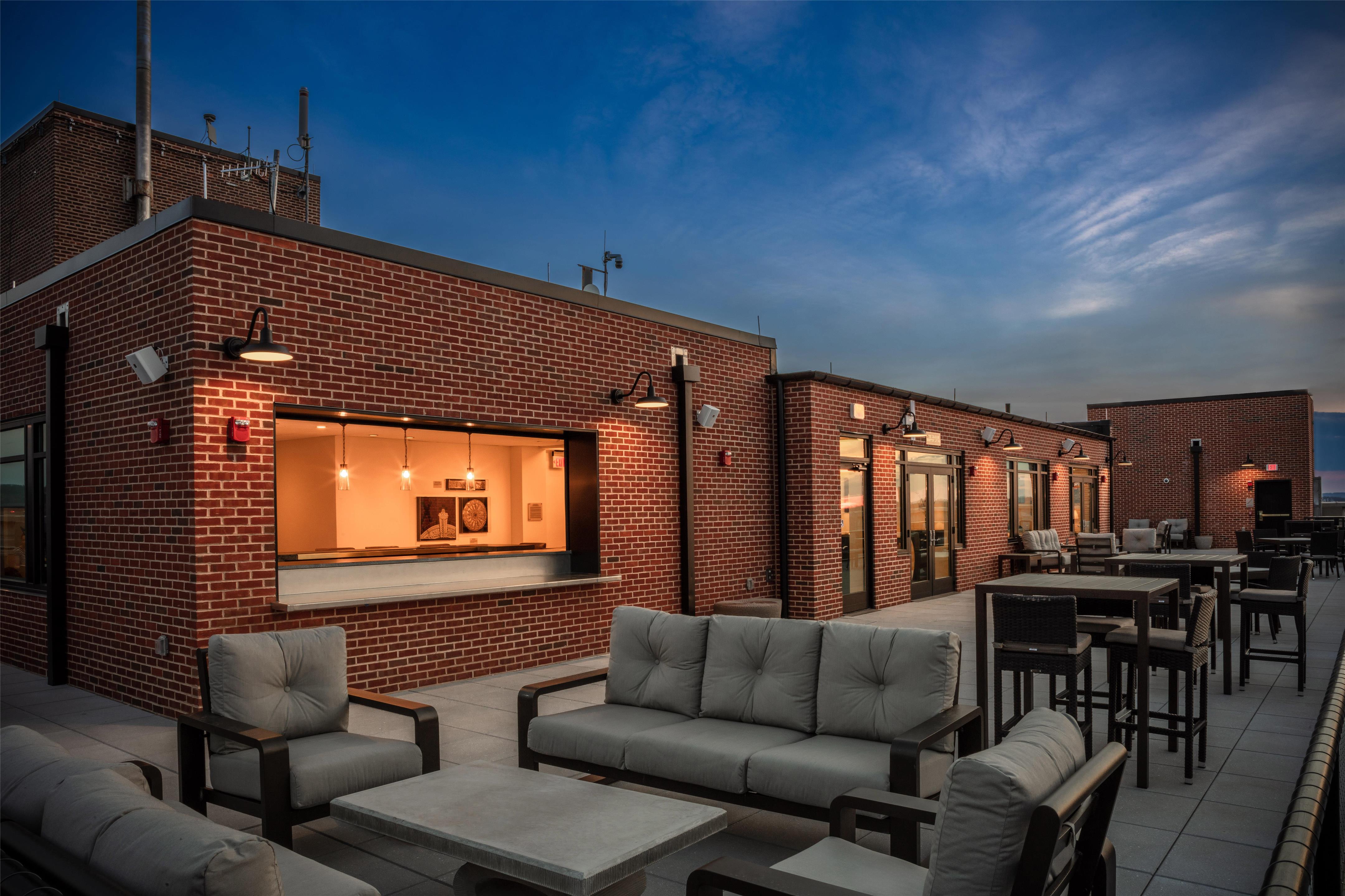 BarLounge | The Yorktowne Hotel, Tapestry Collection by Hilton