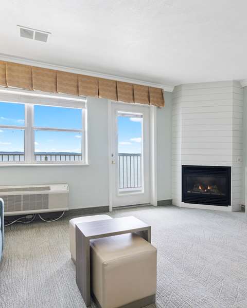  - Cherry Tree Inn & Suites Traverse City