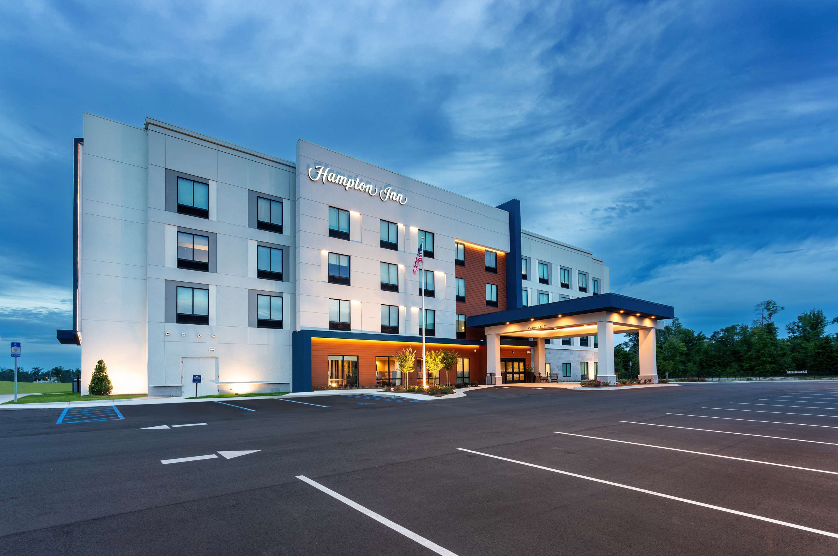 Exterior | Hampton Inn Marianna I-10