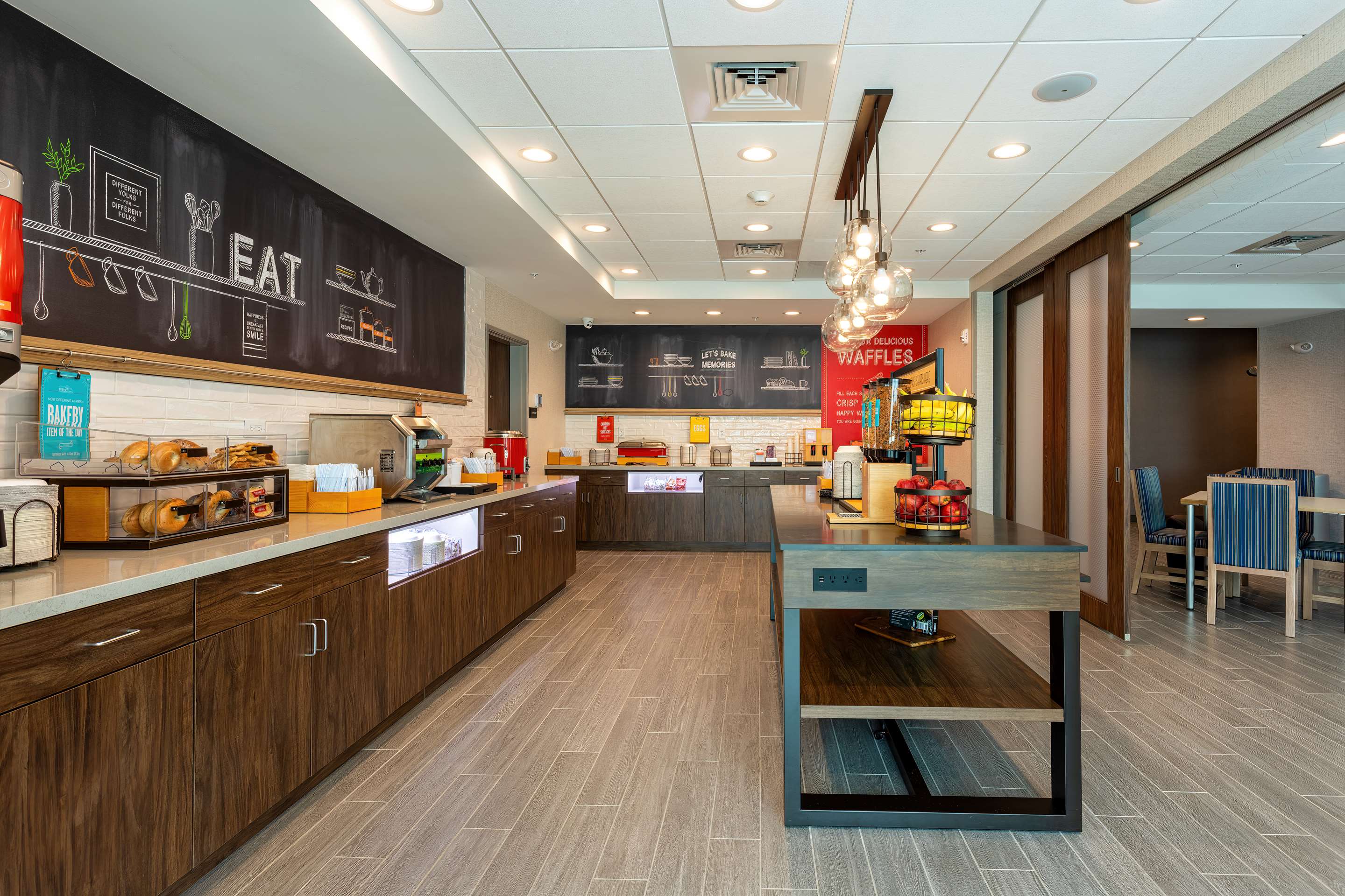 Breakfast Area | Hampton Inn Marianna I-10