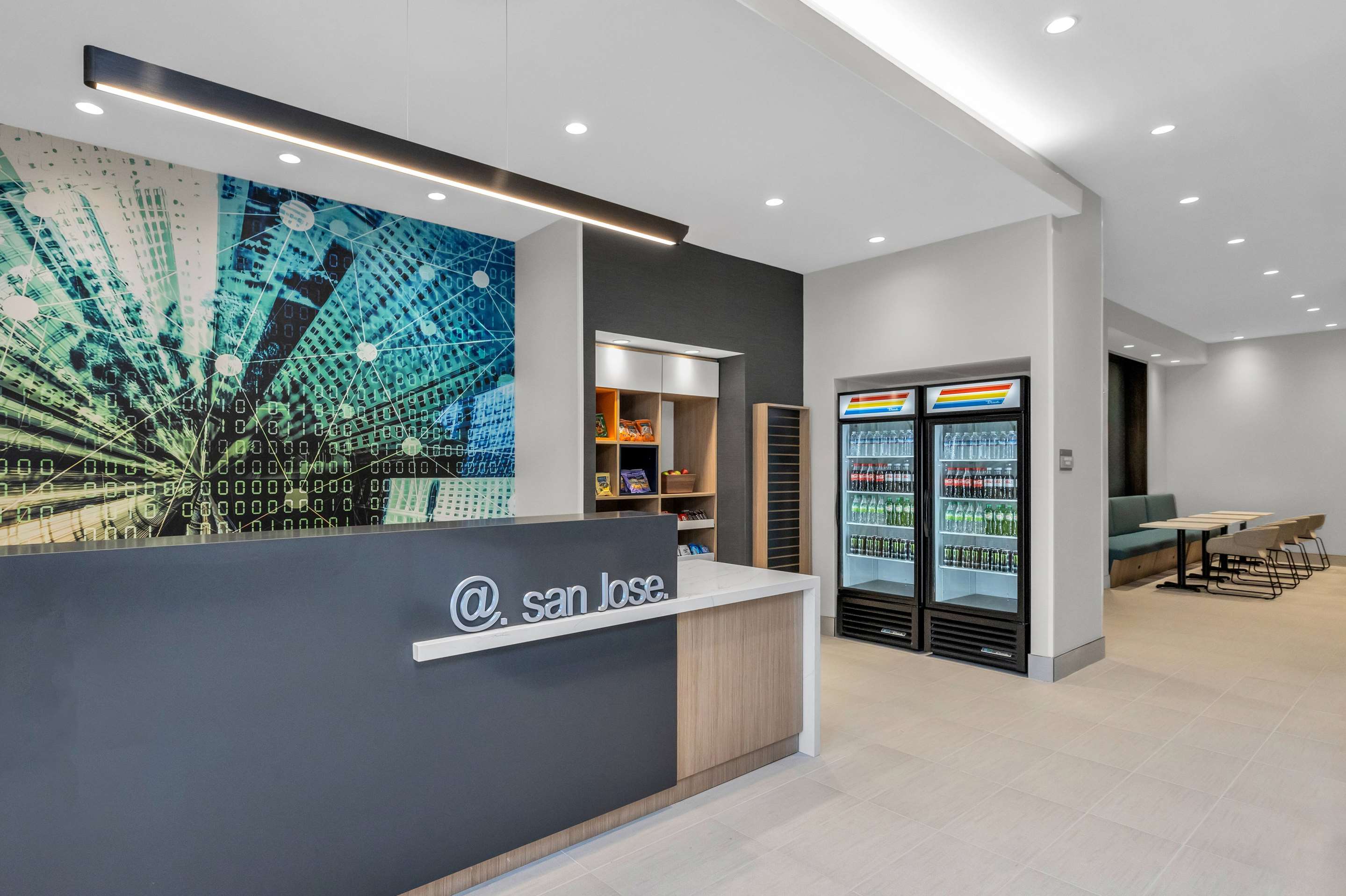 Lobby | La Quinta Inn & Suites by Wyndham San Jose Silicon Valley
