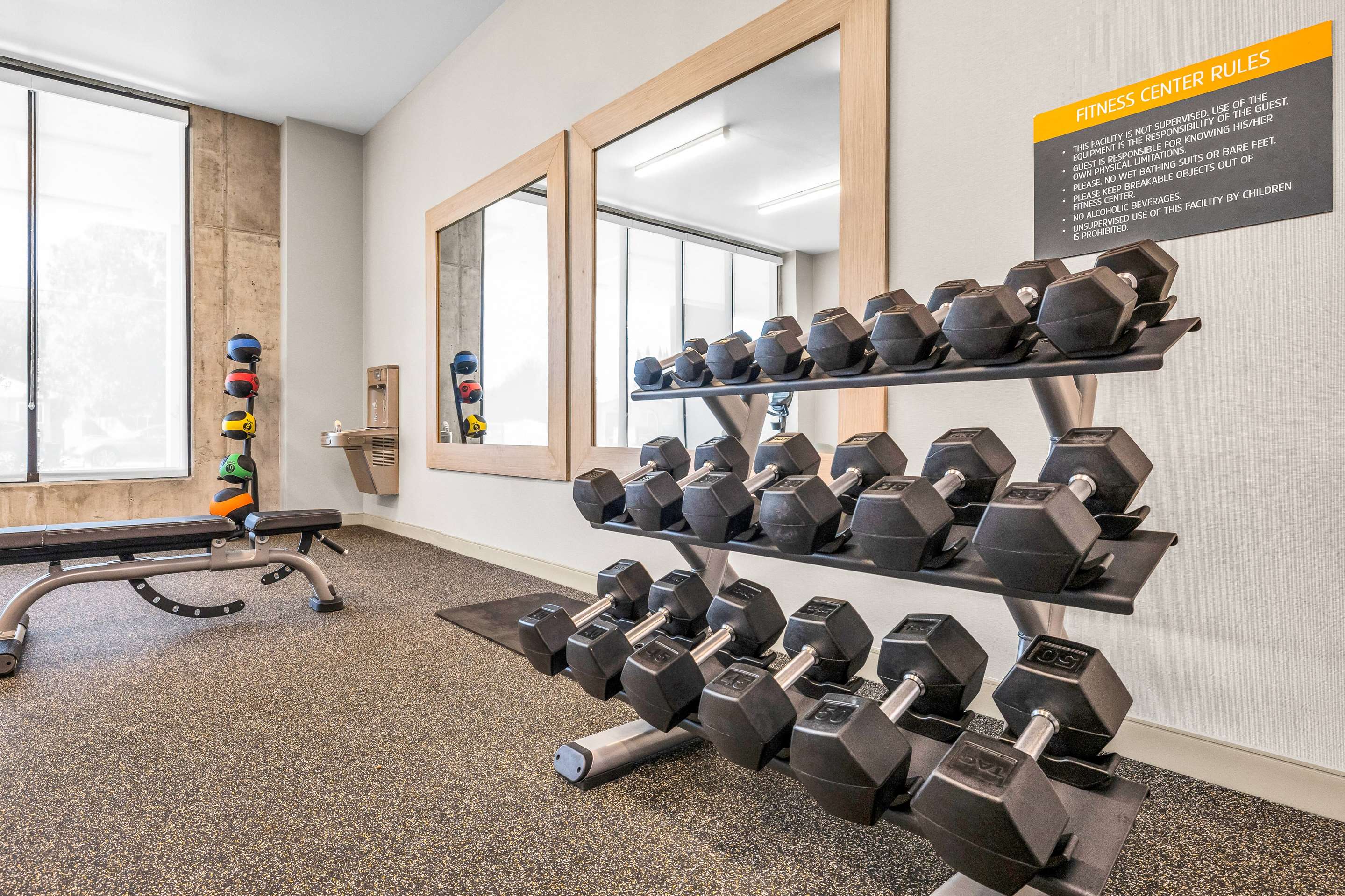 Health club fitness center gym | La Quinta Inn & Suites by Wyndham San Jose Silicon Valley