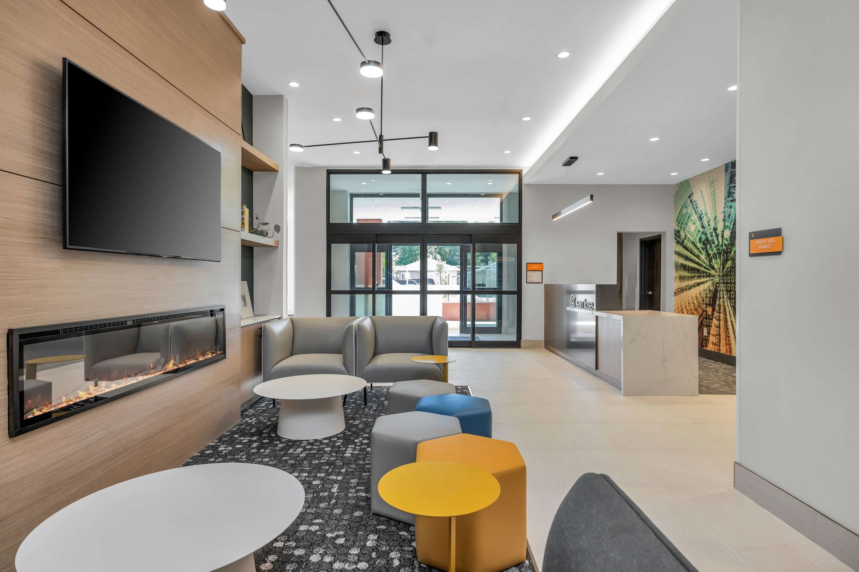 Lobby | La Quinta Inn & Suites by Wyndham San Jose Silicon Valley