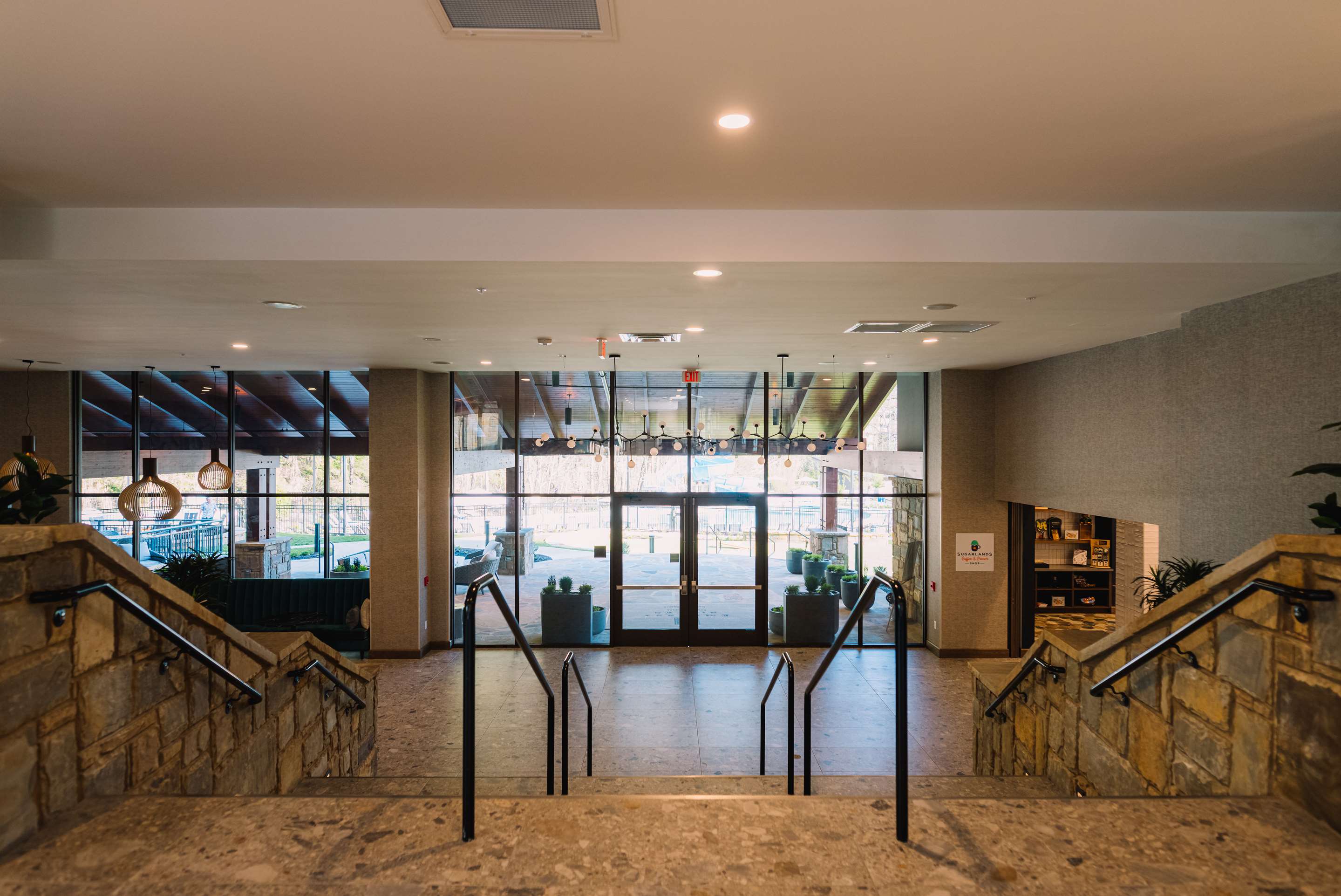 Lobby | Embassy Suites By Hilton Gatlinburg Resort