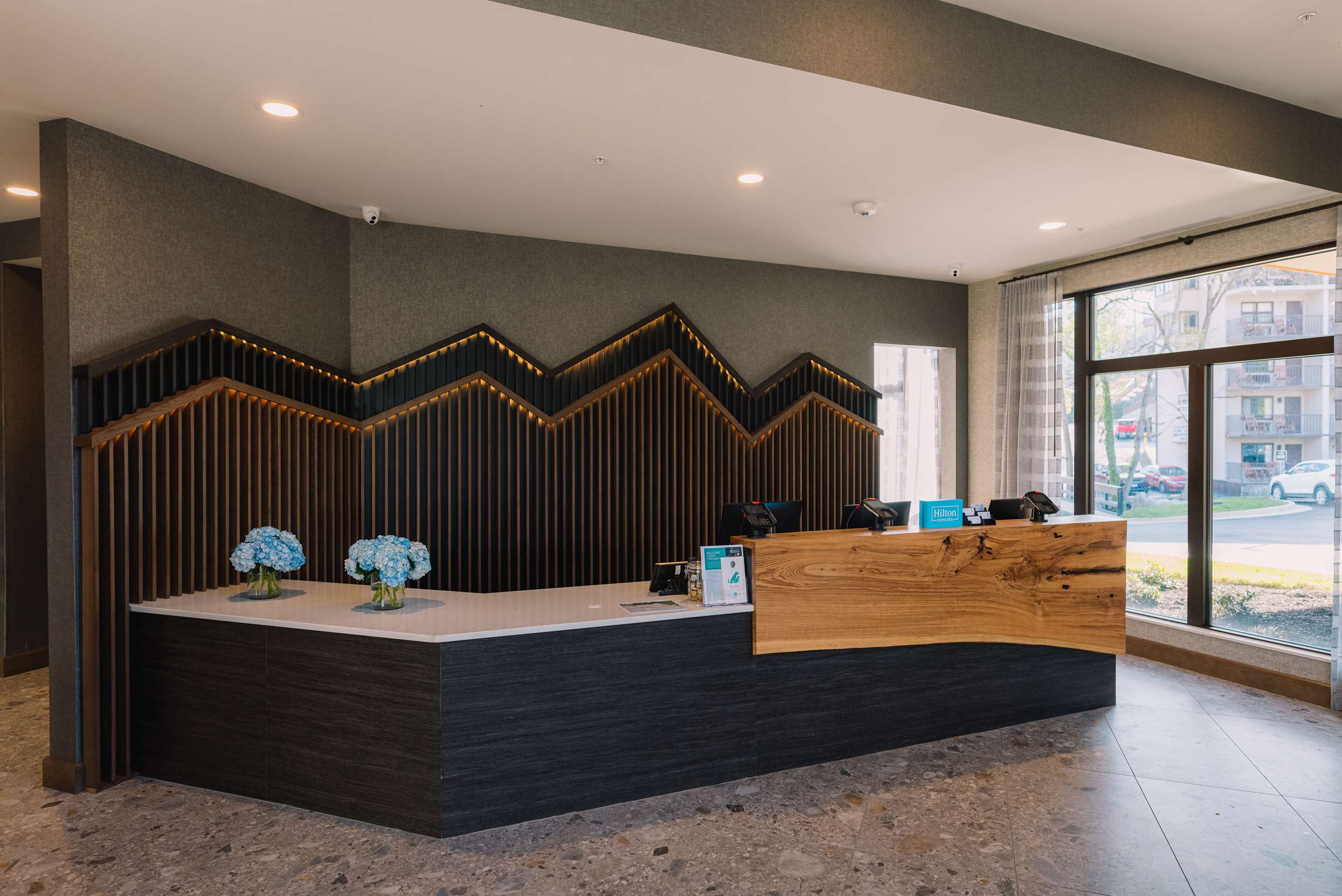 Reception | Embassy Suites By Hilton Gatlinburg Resort