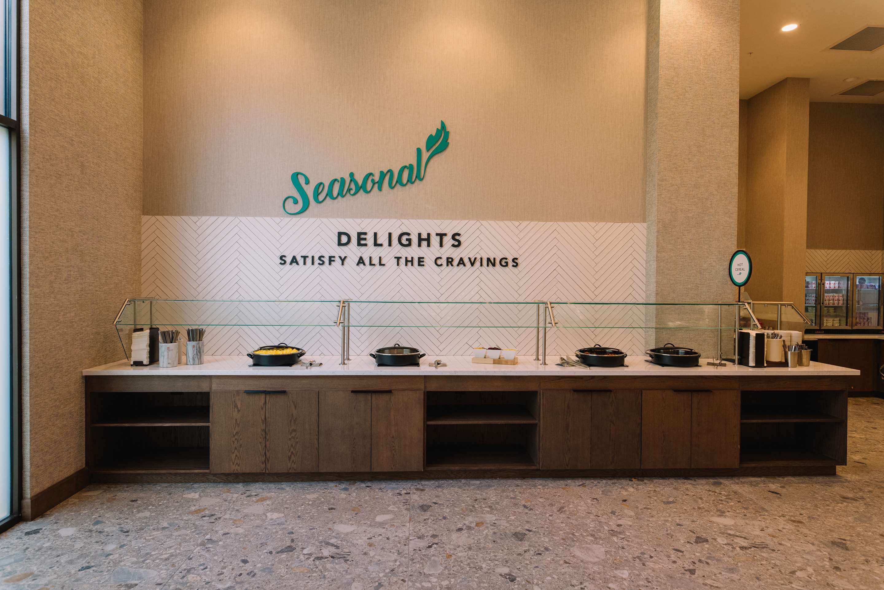 Breakfast Area | Embassy Suites By Hilton Gatlinburg Resort
