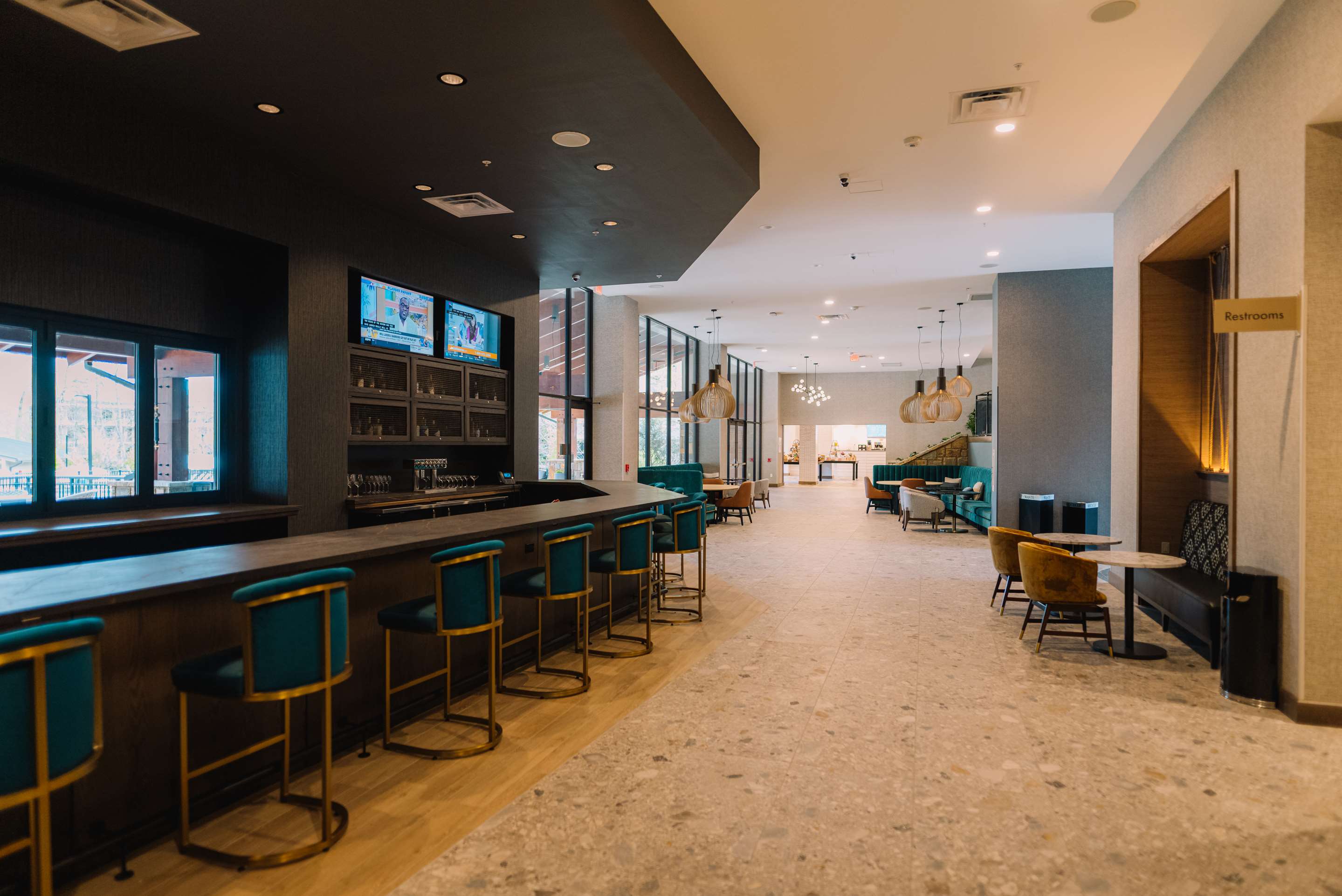 Restaurant | Embassy Suites By Hilton Gatlinburg Resort