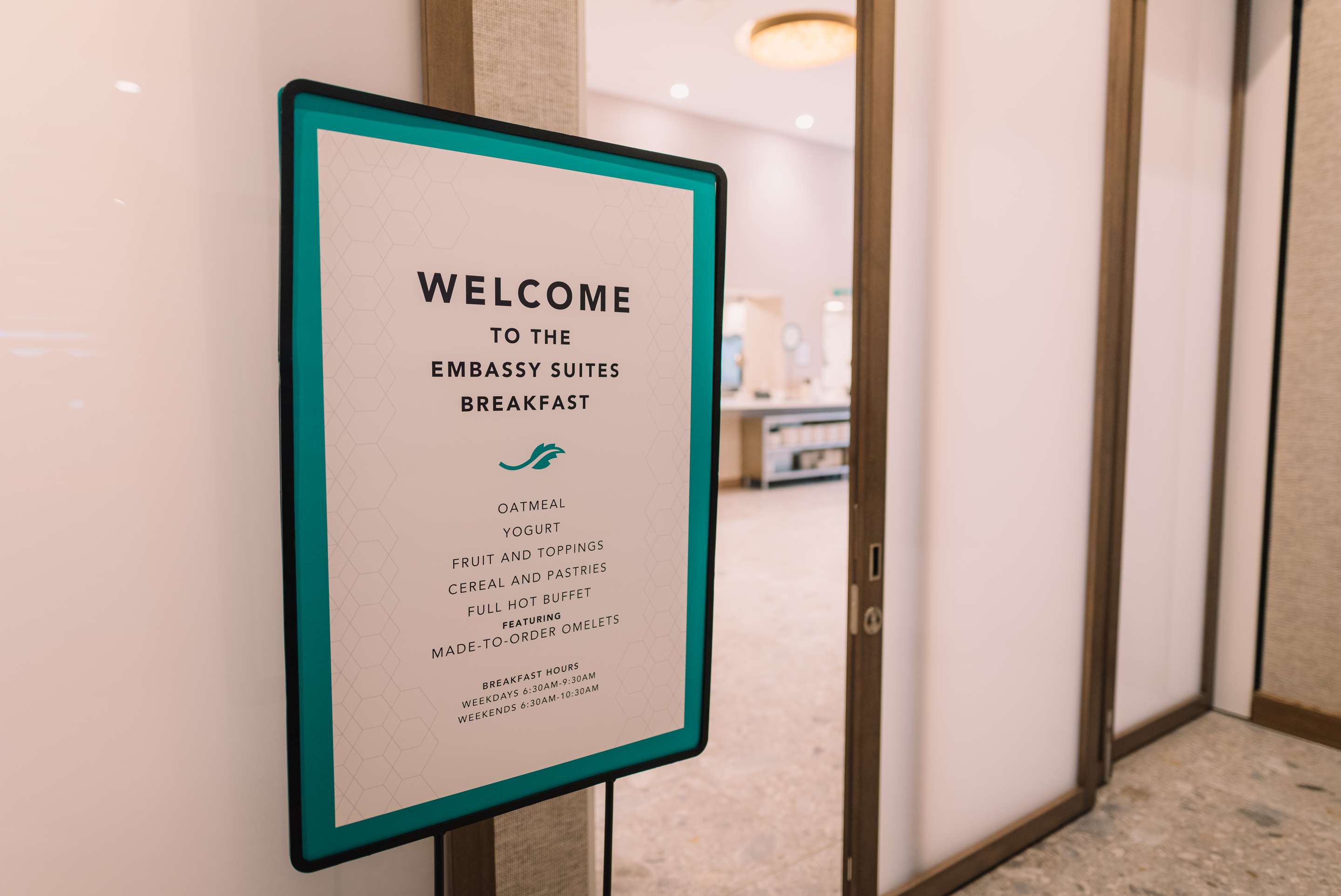 Breakfast Area | Embassy Suites By Hilton Gatlinburg Resort