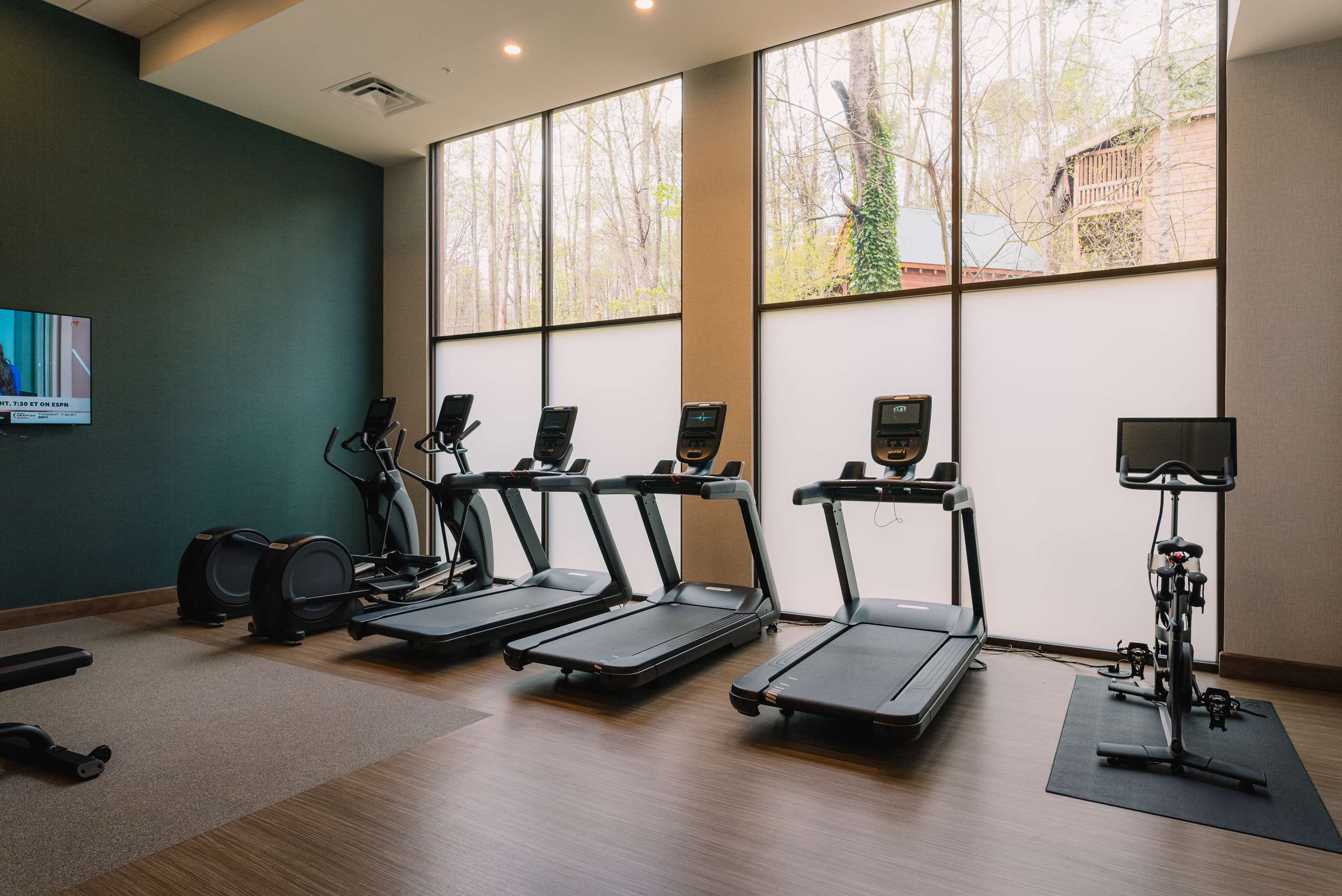 Health club fitness center gym | Embassy Suites By Hilton Gatlinburg Resort
