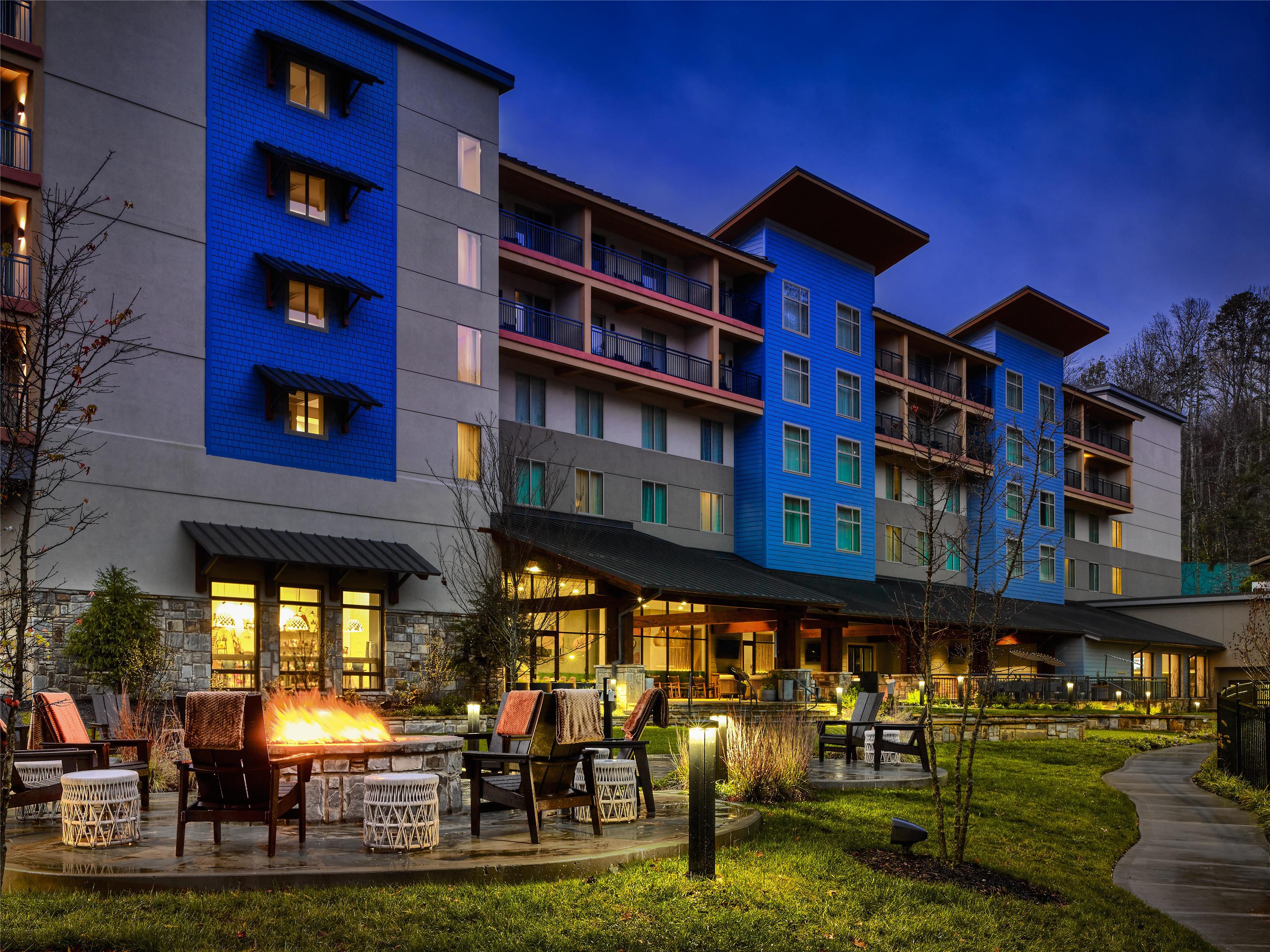 Exterior | Embassy Suites By Hilton Gatlinburg Resort