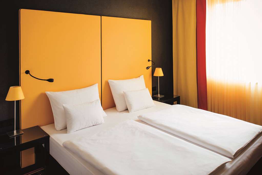 Vienna House Easy Pilsen-guestroom-Guest Room,On-Site.jpg