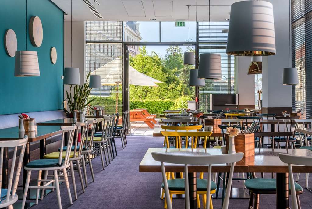 Vienna House Easy Pilsen-guestroom-Dining,Dining Area,On-Site.jpg