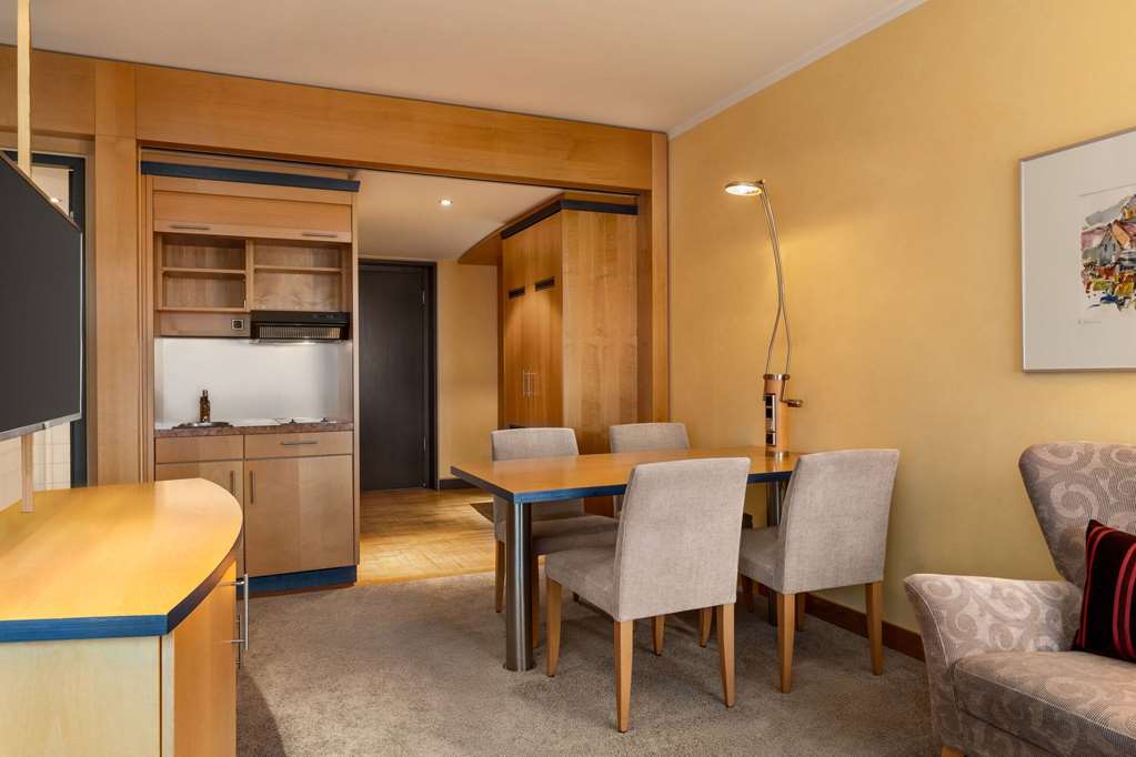VIENNA HOUSE BY WYNDHAM REMARQUE OS-guestroom-Guest Room,Suite,On-Site.jpg