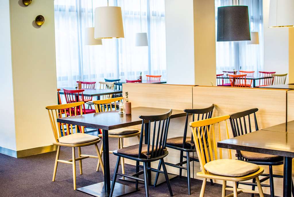 ViennaHouseEasyAirportBuchares-guestroom-Dining,Dining Area,On-Site.jpg