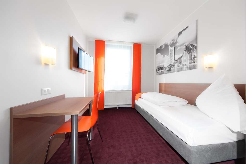 MCDREAMS HOTEL LEIPZIG CITY-guestroom-Guest Room,On-Site.jpg