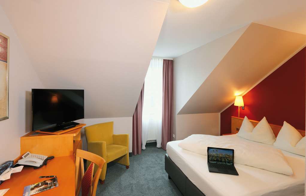 HOTEL & RESTAURANT EUROHOF-guestroom-Guest Room,On-Site.jpg