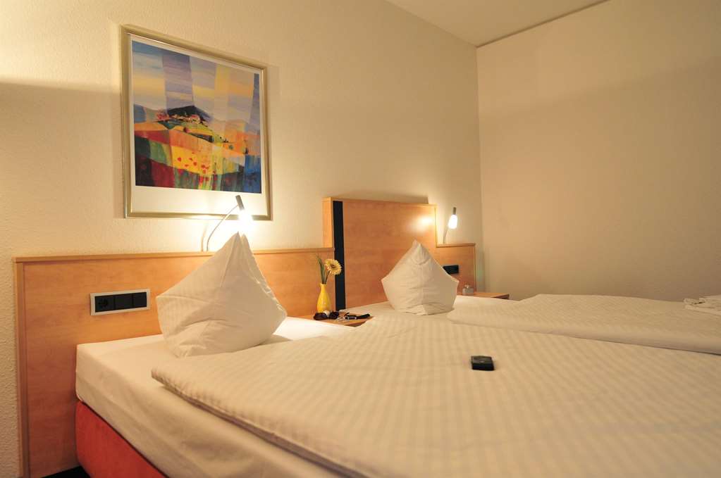 AKZENT HOTEL STADT SCHLUECHTERN-guestroom-Guest Room,On-Site.jpg