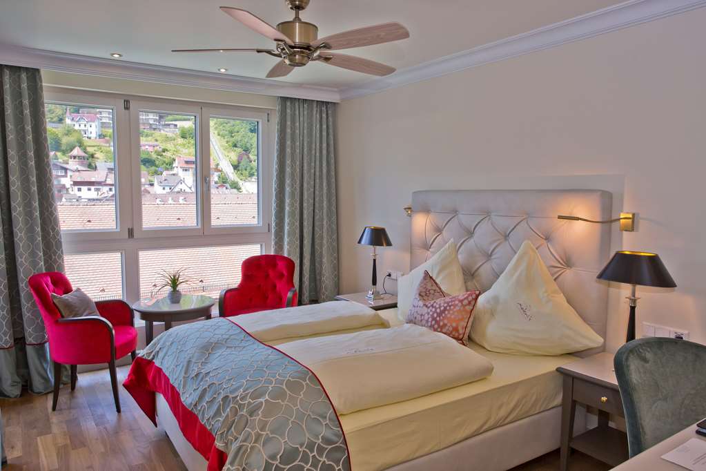 Moknis Palais Hotel SPA-guestroom-Guest Room,On-Site.jpg